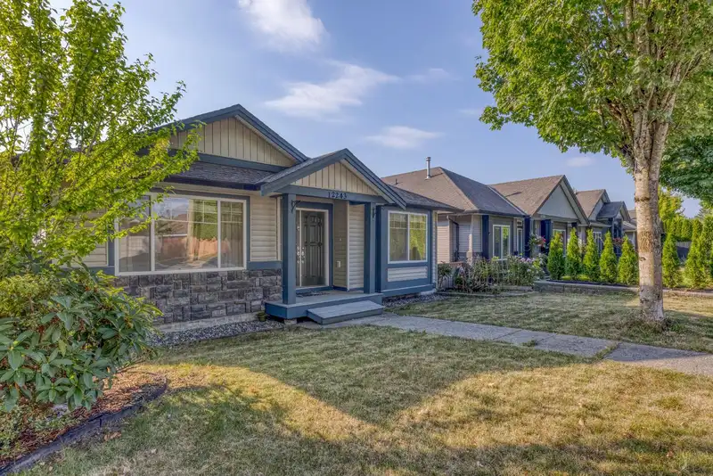 12243 232 STREET - photo 1 of 40
