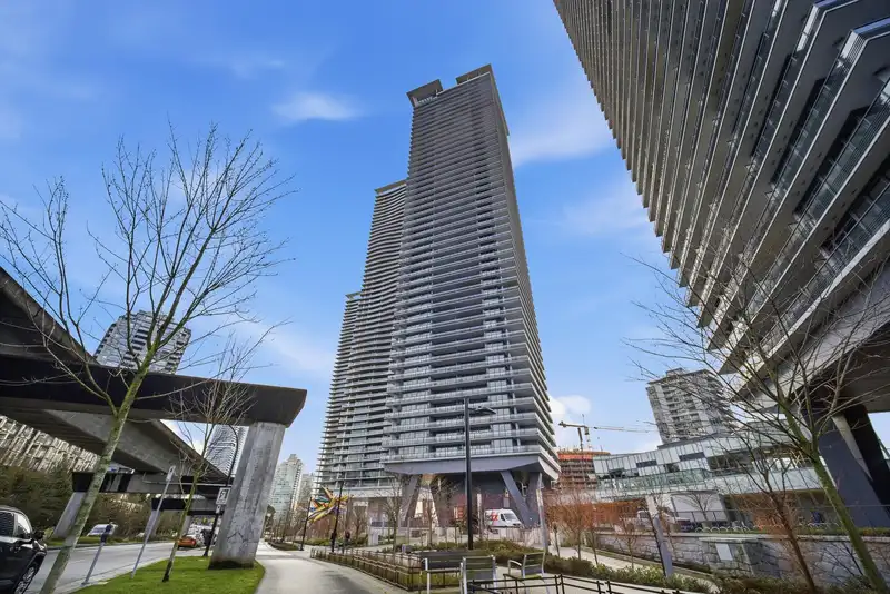 1009 4730 LOUGHEED HIGHWAY - photo 1 of 28