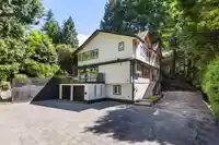 4283 CAPILANO ROAD - thumbnail 38