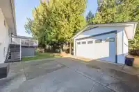 4410 203 STREET - thumbnail 33