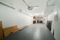 98 100 KLAHANIE DRIVE - thumbnail 34