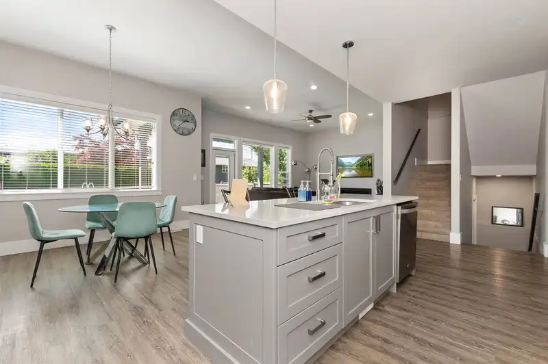 6567 FERN STREET - photo 2 of 31