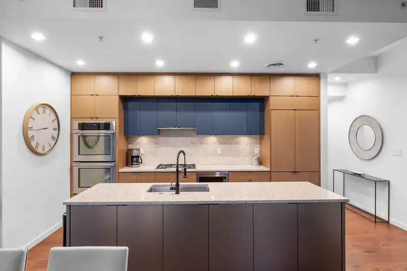 1503 1205 HOWE STREET - photo 2 of 40