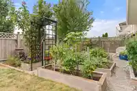 380 DEWDNEY AVENUE - thumbnail 34