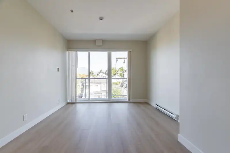 PH9 388 KOOTENAY STREET - photo 4 of 39