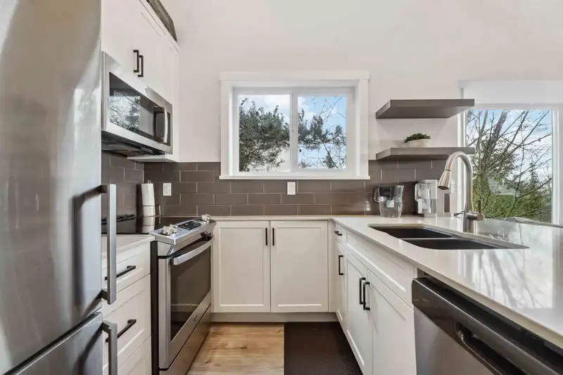 306 11726 225 STREET - photo 4 of 26