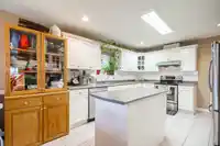 7658 147A STREET - thumbnail 12