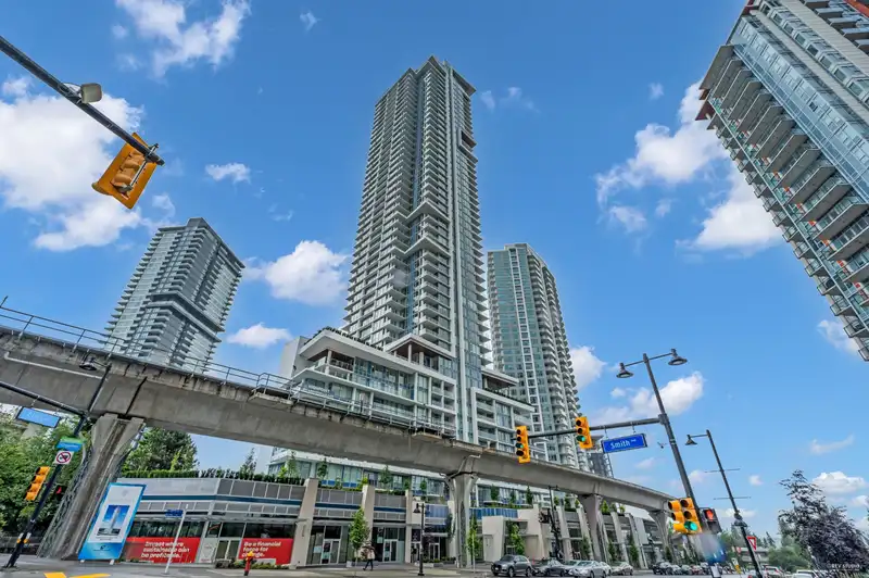 1304 518 CLARKE ROAD - photo 1 of 39