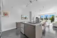 201 650 EVERGREEN PLACE - thumbnail 4