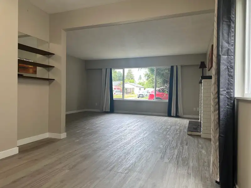 21318 121 AVENUE - photo 3 of 28