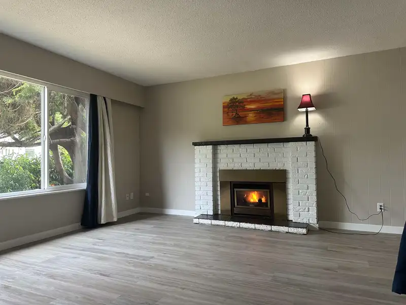 21318 121 AVENUE - photo 4 of 28