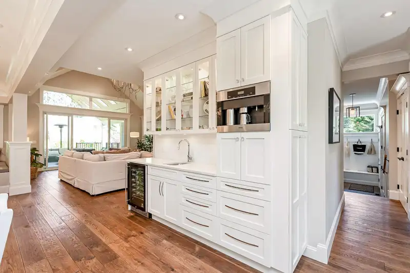 12579 26 AVENUE - photo 3 of 35