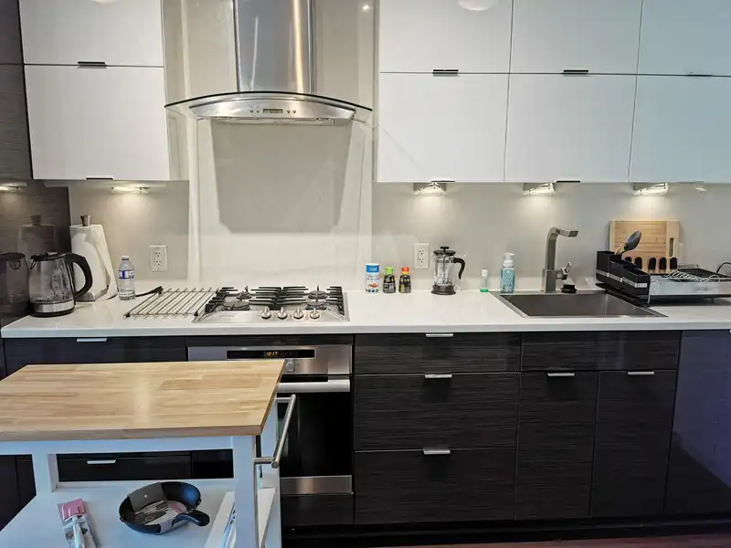 232 1777 W 7TH AVENUE - photo 2 of 22