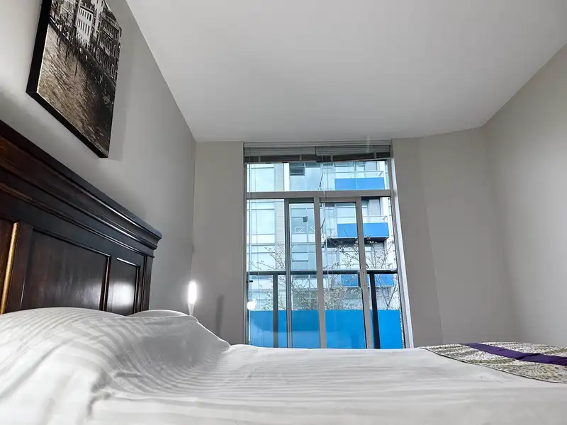 232 1777 W 7TH AVENUE - photo 3 of 22