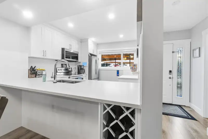 9016 ALTAIR PLACE - photo 2 of 30