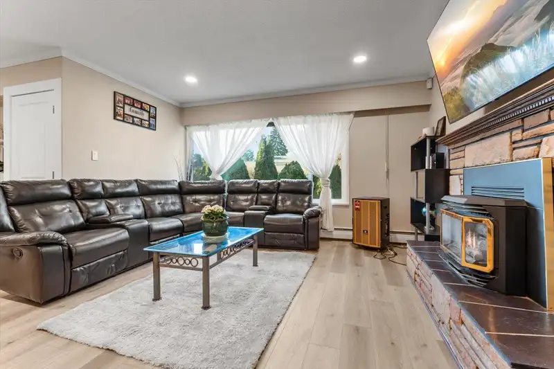 3174 268 STREET - photo 4 of 32