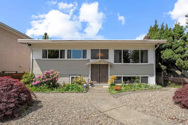 6949 JUBILEE AVENUE - photo 1 of 34