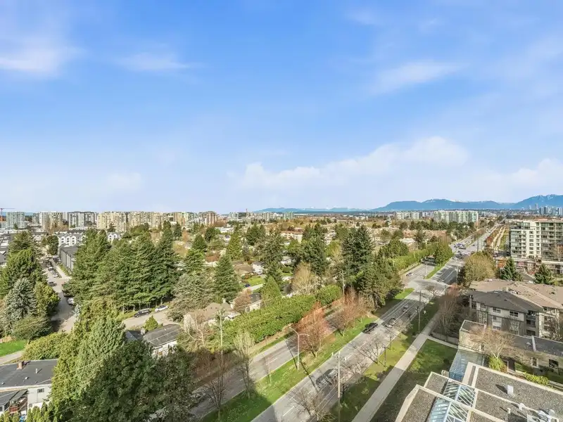 1705 9188 HEMLOCK DRIVE - photo 1 of 24