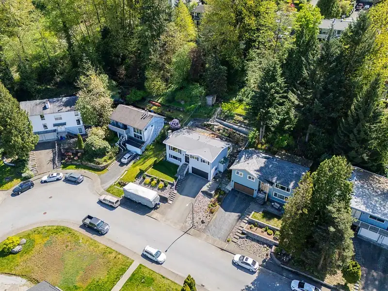 1062 SPAR DRIVE - photo 2 of 39
