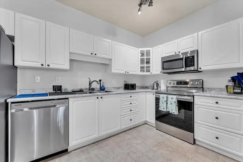 115 5677 208 STREET - photo 1 of 25