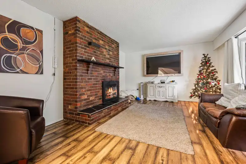 6396 SUMAS PRAIRIE ROAD - photo 3 of 36