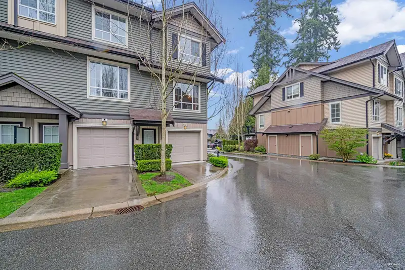 11 4967 220 STREET - photo 2 of 29