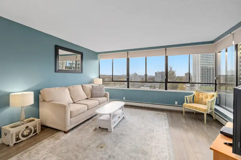 1103 460 WESTVIEW STREET - photo 2 of 33