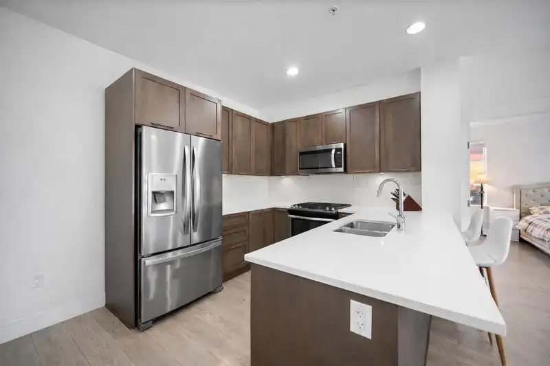 303 22087 49 AVENUE - photo 3 of 20