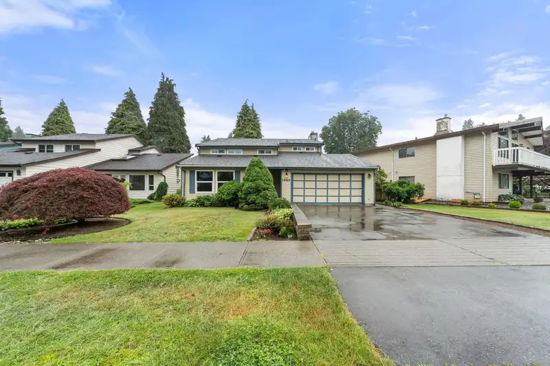 1048 LOMBARDY DRIVE - photo 4 of 38