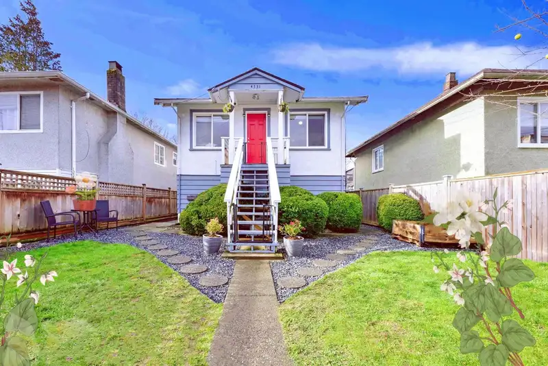4331 MILLER STREET - photo 2 of 13