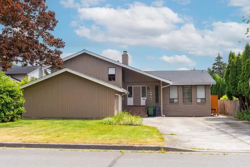 9740 SWANSEA DRIVE - photo 1 of 26
