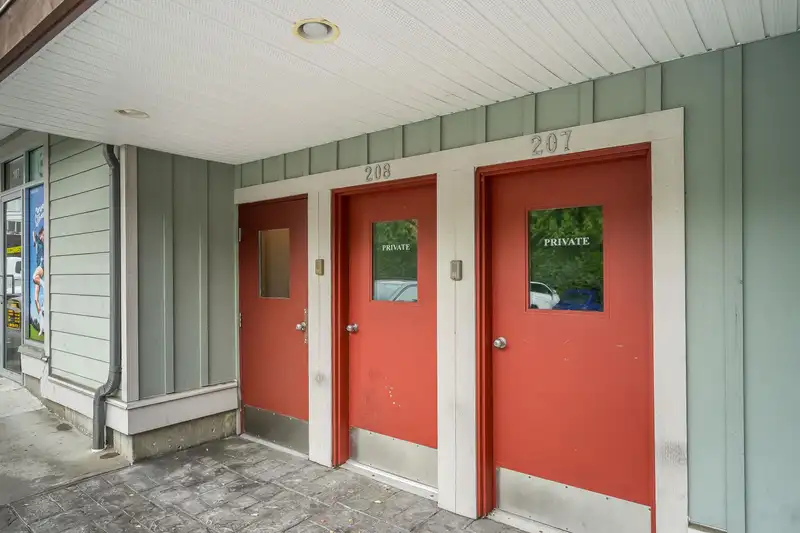 207 2828 152 STREET - photo 1 of 17