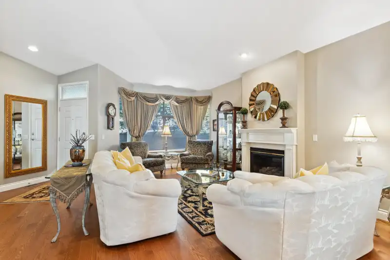 121 2979 PANORAMA DRIVE - photo 3 of 38