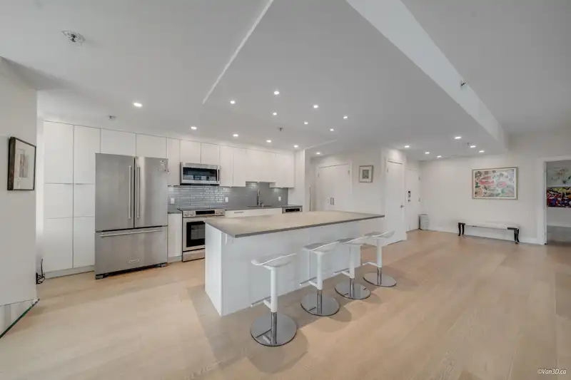 2102 555 AUSTIN AVENUE - photo 2 of 29