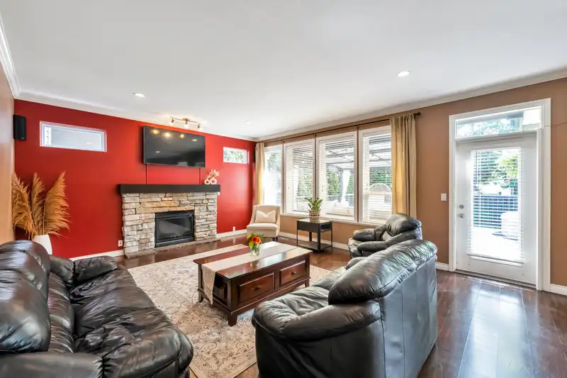 5770 167A STREET - photo 4 of 40