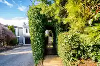 949 KENT STREET - thumbnail 2