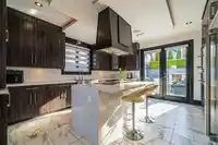 1068 HOLDOM AVENUE - thumbnail 21