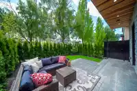 1 2777 E 27TH AVENUE - thumbnail 26