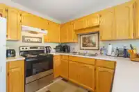 38 3380 GLADWIN ROAD - thumbnail 11