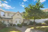 38 3380 GLADWIN ROAD - thumbnail 3