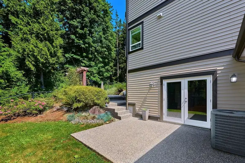13451 235 STREET - photo 2 of 23