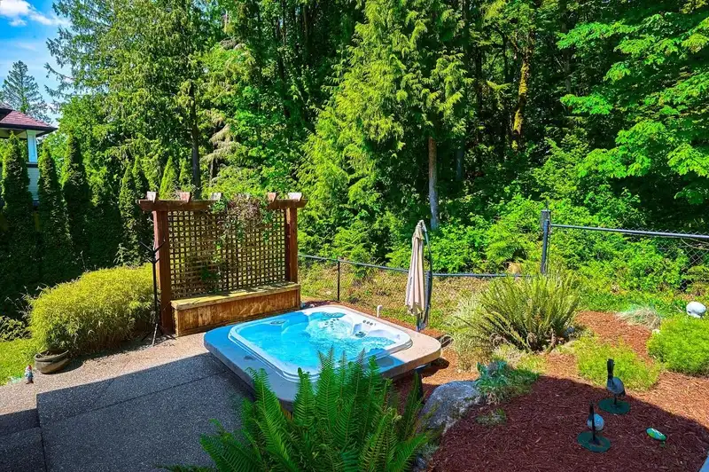 13451 235 STREET - photo 4 of 23