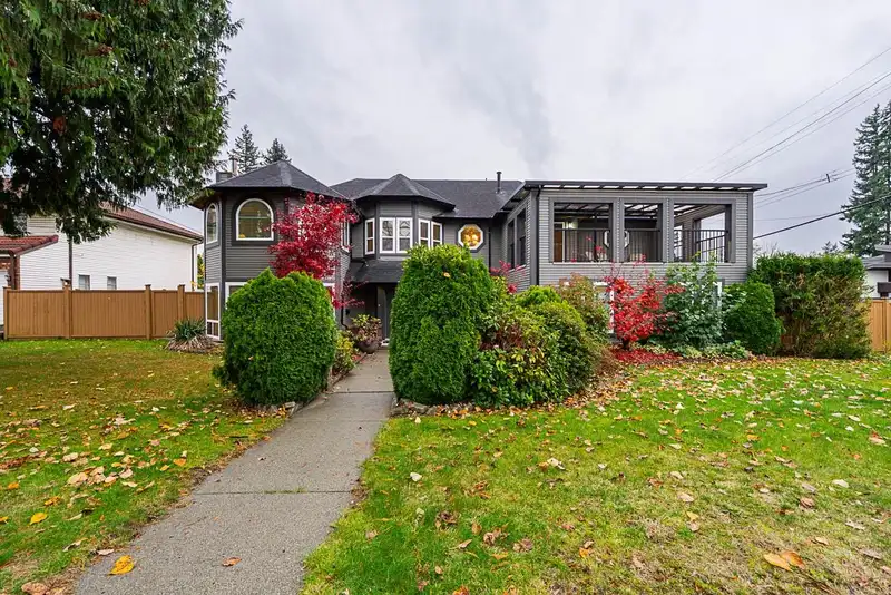 10816 80 AVENUE - photo 1 of 40
