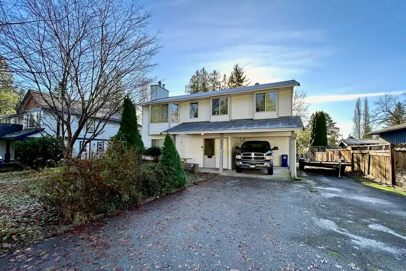 24902 122 AVENUE - photo 1 of 17