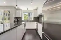 87 5550 ADMIRAL WAY - thumbnail 3