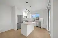 423 7506 199A STREET - thumbnail 6