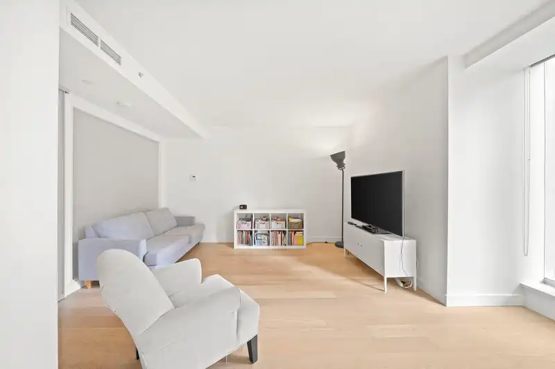 201 1409 W PENDER STREET - photo 4 of 33