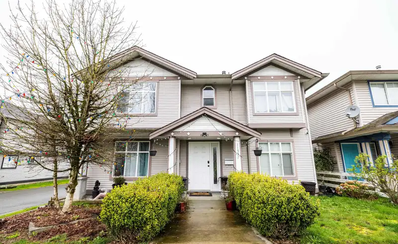 11537 240 STREET - photo 4 of 37