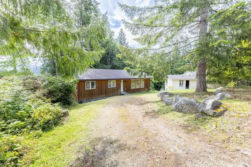 4561 SINCLAIR BAY ROAD - photo 1 of 34