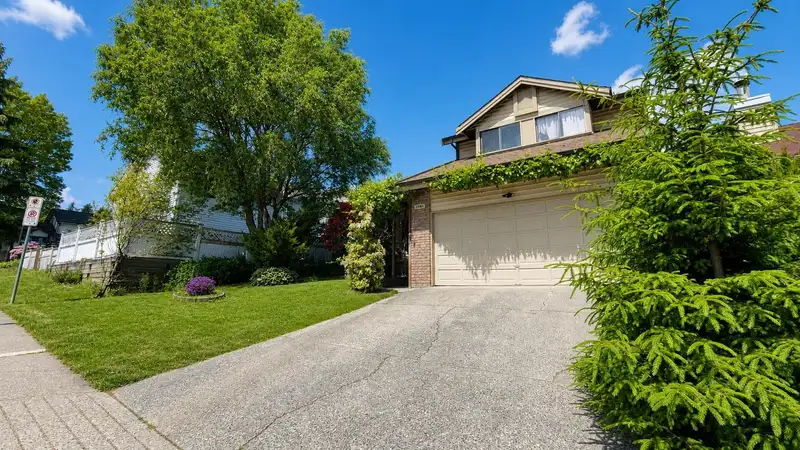 2961 WALTON AVENUE - photo 2 of 40
